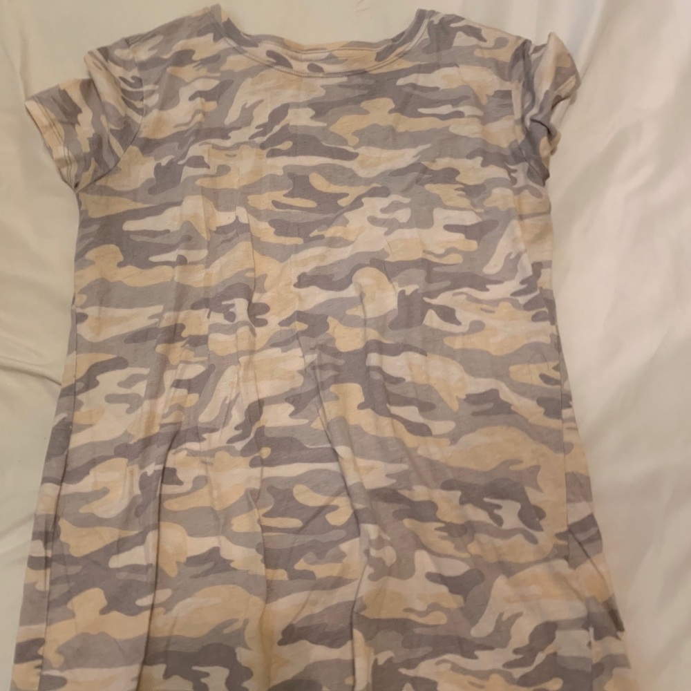 camo tee